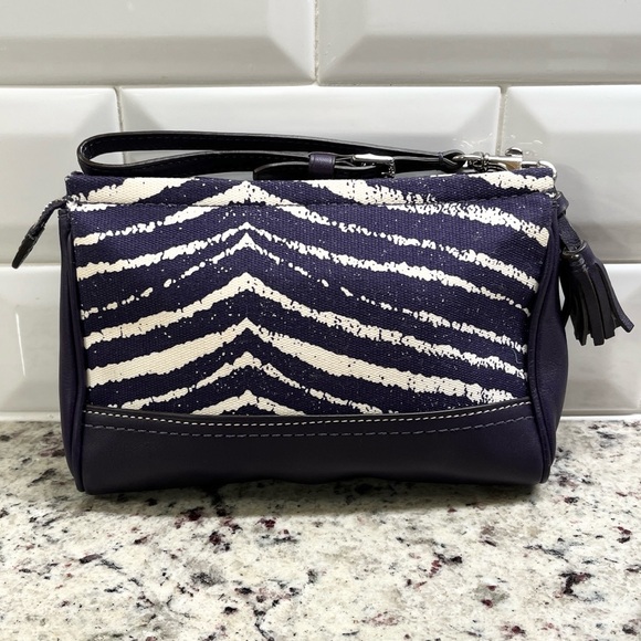 Coach Legacy Zebra Wristlet Clutch in Purple NWT - Picture 4 of 13
